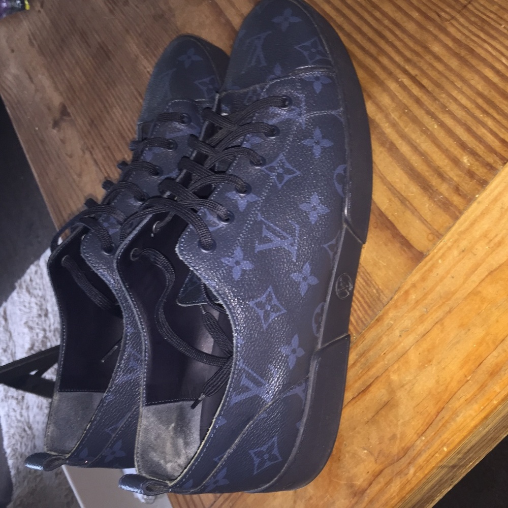 Louis Vuitton Mens Leather Sneaker